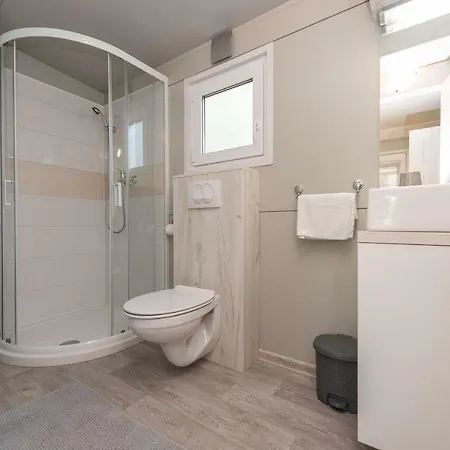 Camp Bepo 营地 Pakoštane